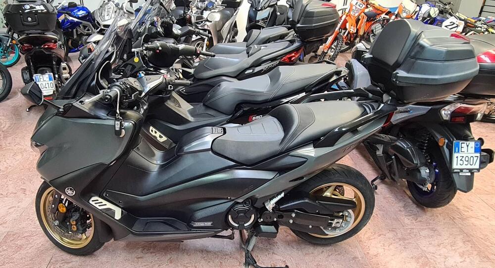 Yamaha T-Max 560 Tech Max (2022 - 24) (2)