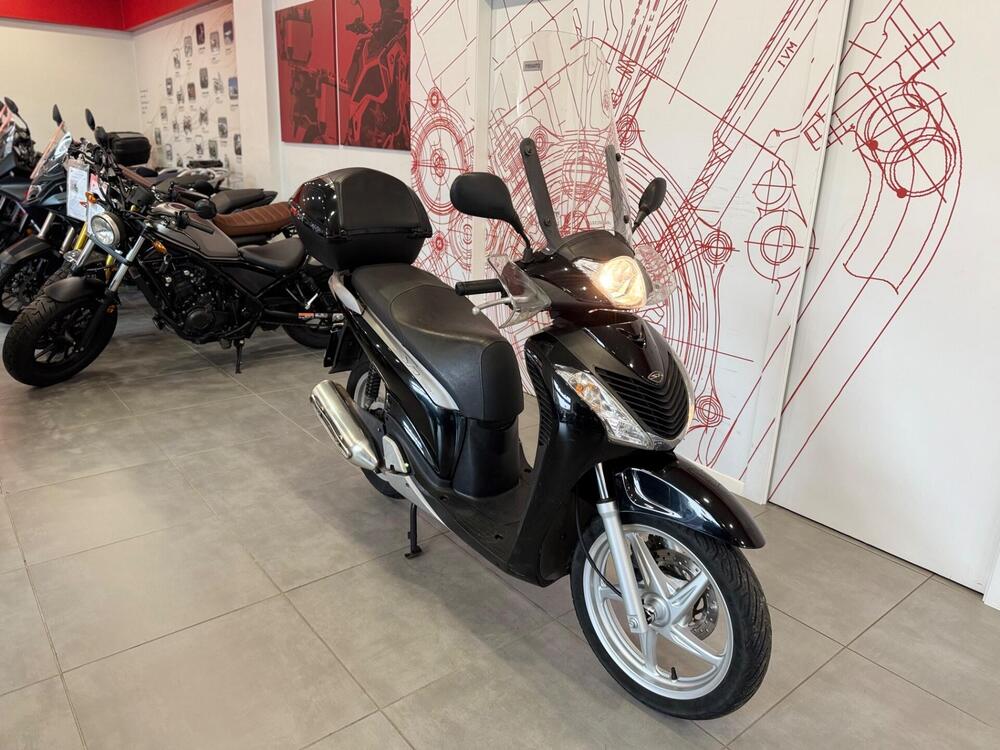 Honda SH 150 i (2009 - 12) (2)