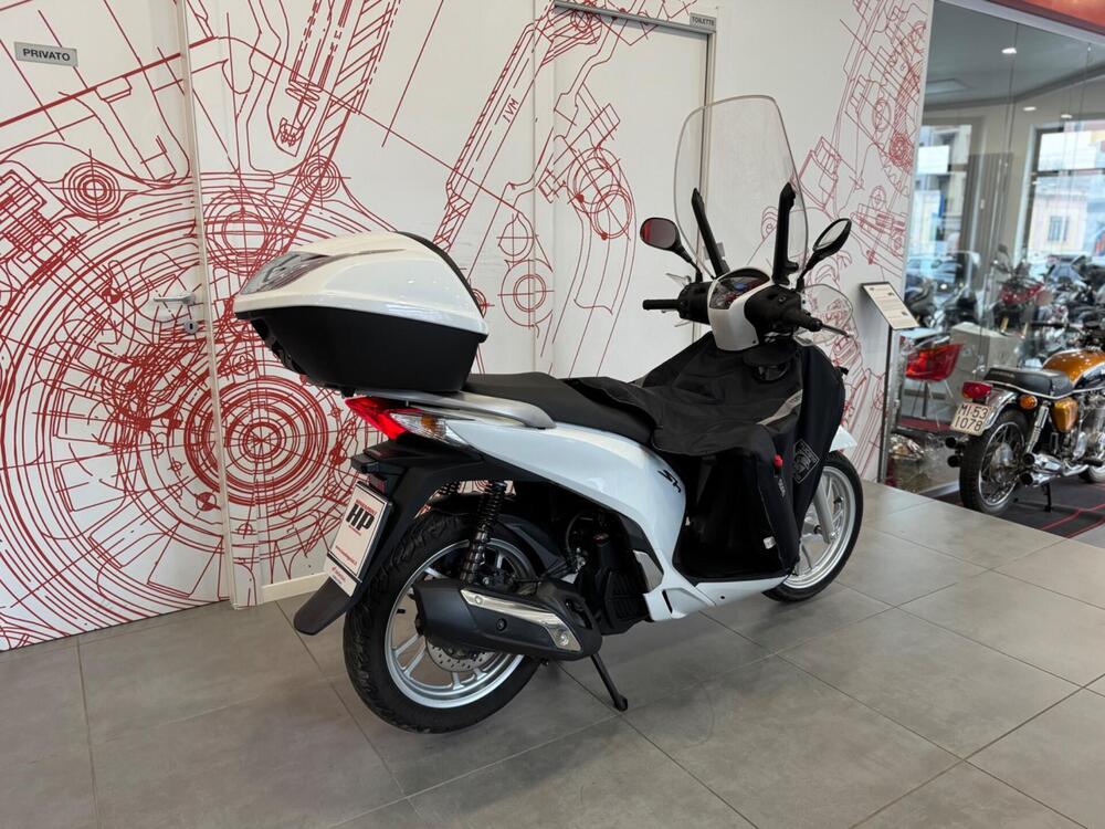 Honda SH 150 i ABS (2013 - 16) (3)