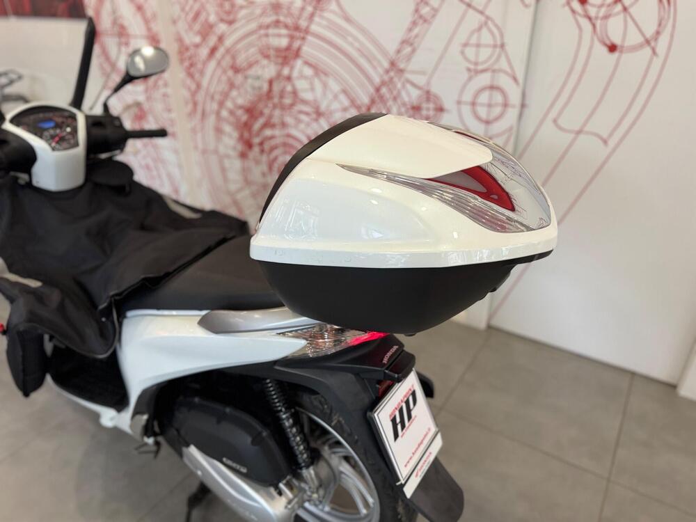 Honda SH 150 i ABS (2013 - 16) (15)