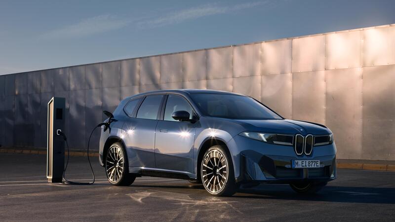 BMW iX3 2026: prova, pregi e difetti del nuovo SUV elettrico Neue Klasse da 69.900 euro