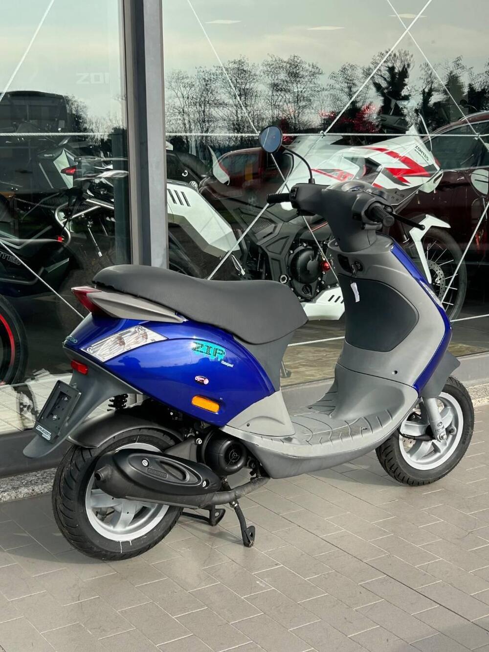 Piaggio Zip 50 2T (2000 - 18) (4)