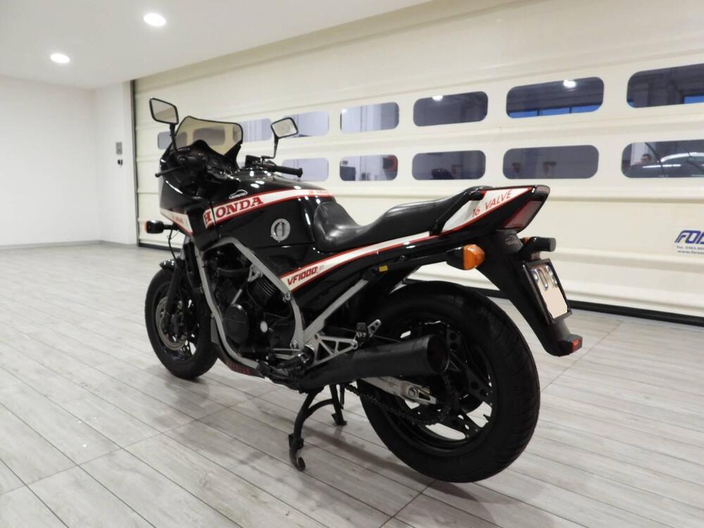 Honda VF 1000 F (1985 - 87) (11)