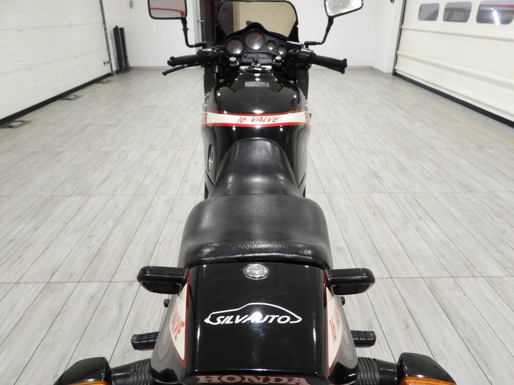 Honda VF 1000 F (1985 - 87) (16)