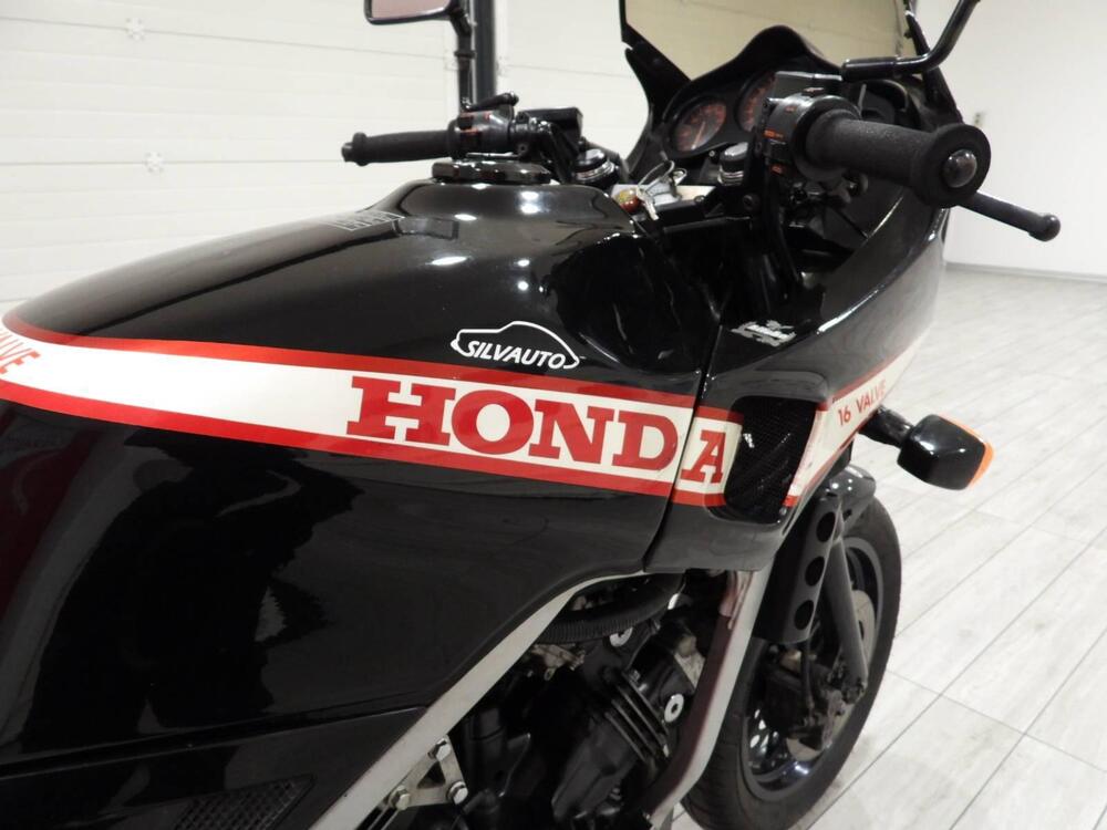 Honda VF 1000 F (1985 - 87) (19)