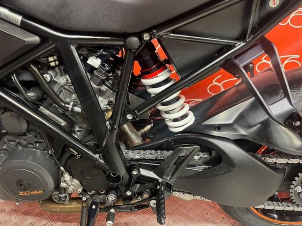 KTM 1290 Super Duke R ABS (2017 - 18) (4)