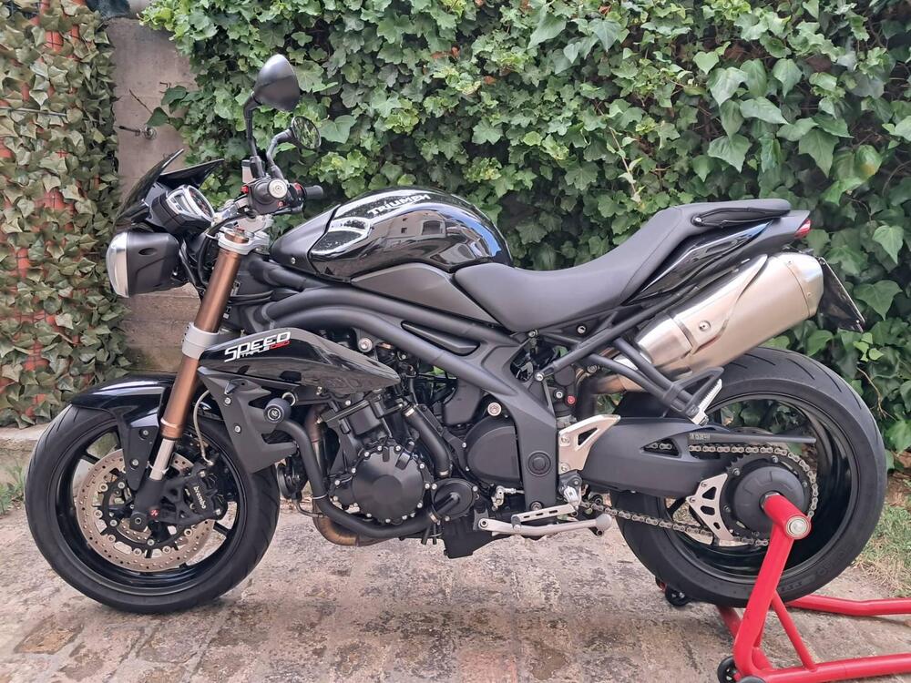 Triumph Speed Triple 1050 R (2011 - 13)
