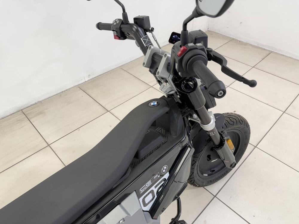 Bmw CE 02 (2024 - 25) (8)