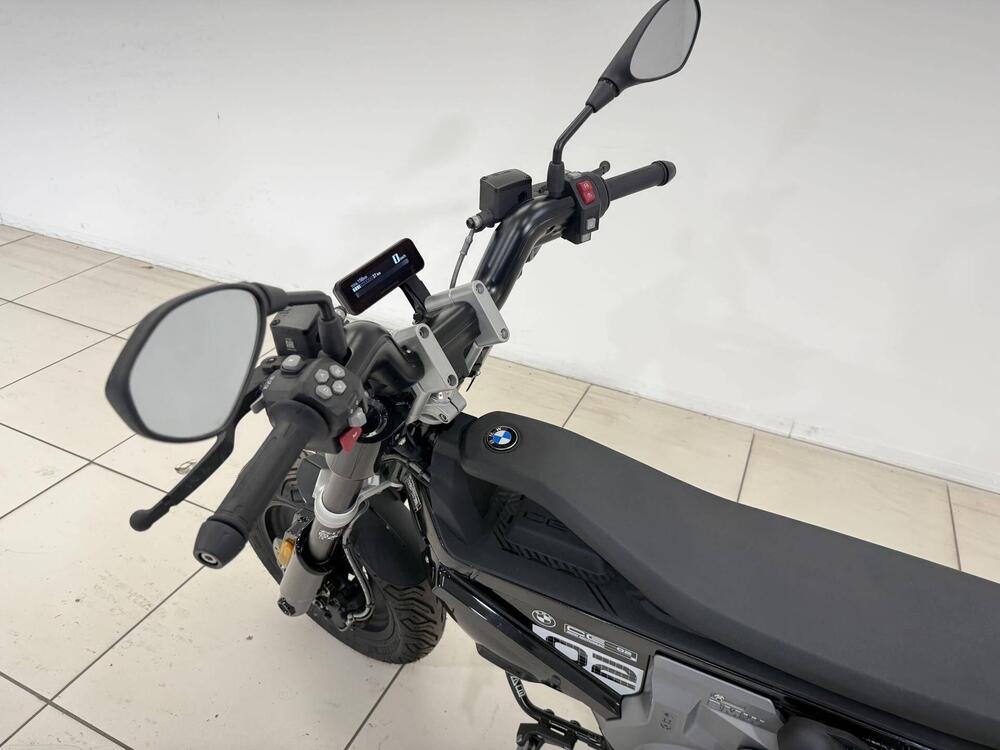 Bmw CE 02 (2024 - 25) (17)