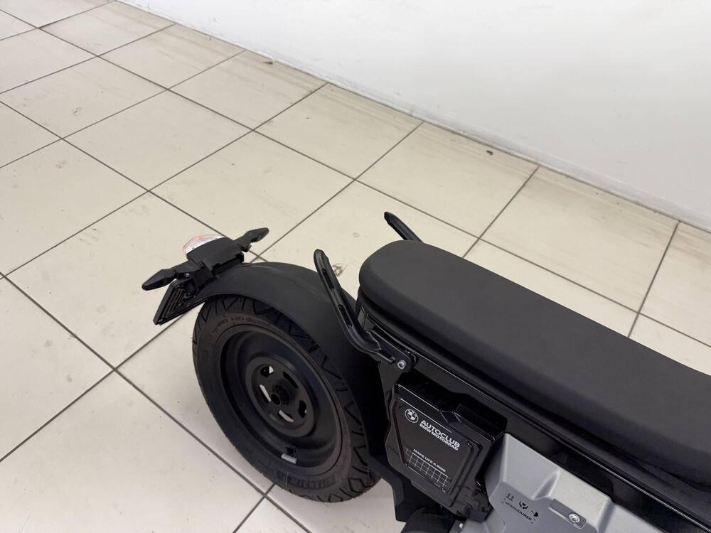 Bmw CE 02 (2024 - 25) (16)