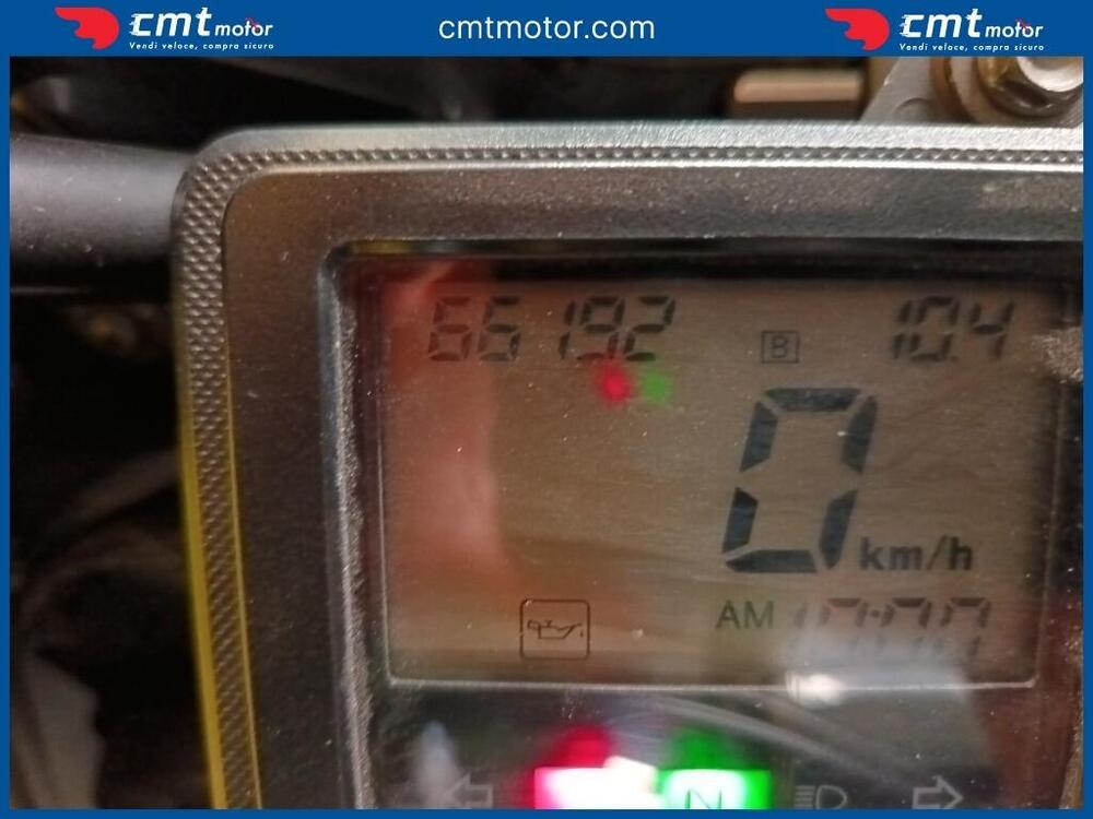 Honda CBR 900 RR Fireblade (2000 - 01) (5)