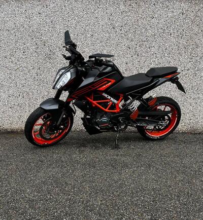KTM 125 Duke (2021 - 23) usata