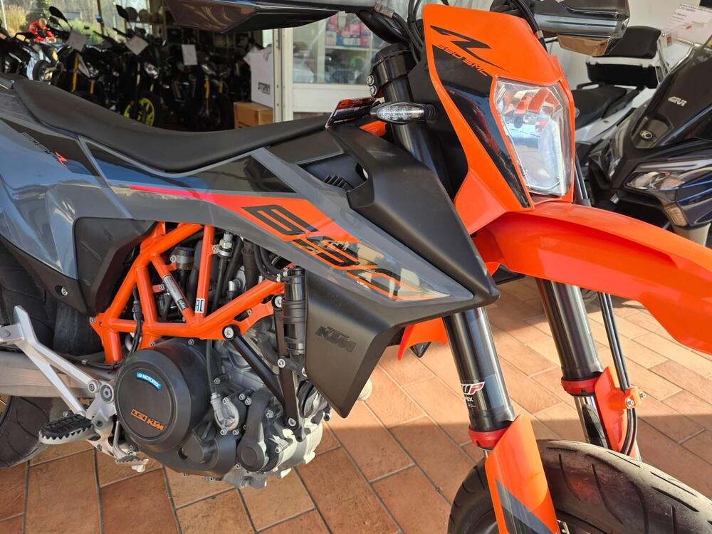 KTM 690 SMC R (2021 - 22) (5)