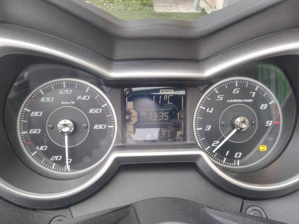 Yamaha X-Max 400 ABS (2017 - 20) (11)