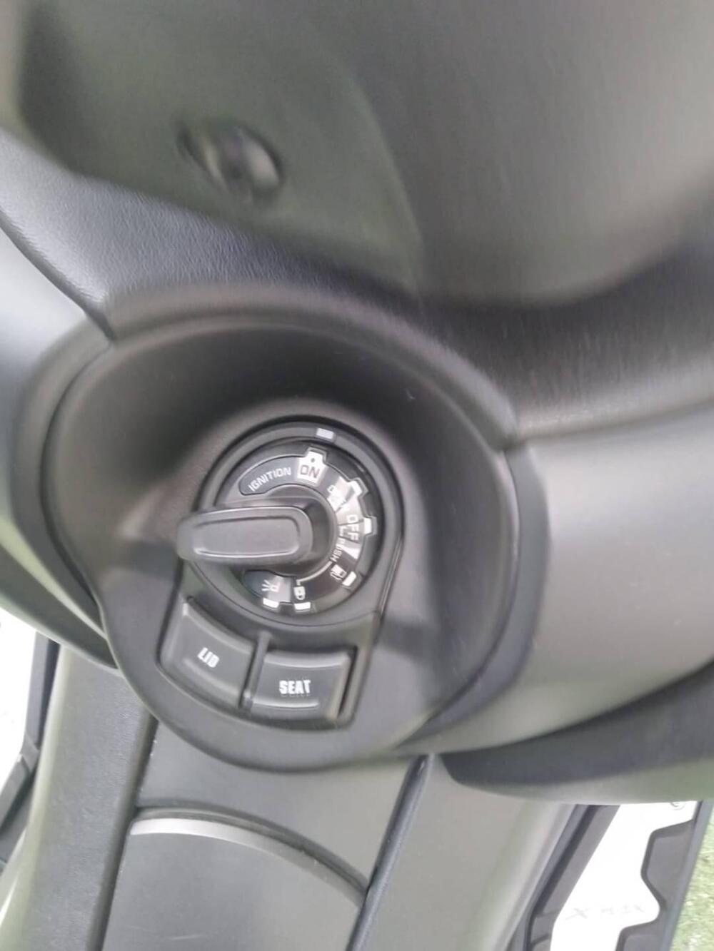 Yamaha X-Max 400 ABS (2017 - 20) (15)