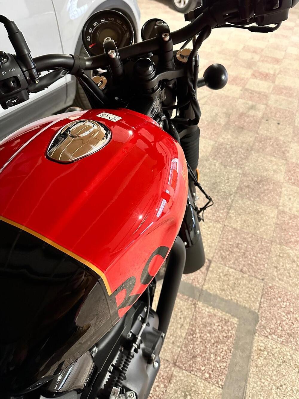 Royal Enfield HNTR 350 (2022 - 25) (4)