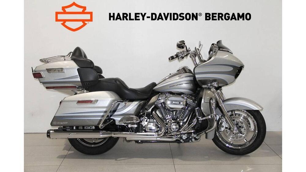 Harley-Davidson 1800 Road Glide Ultra (2014 - 16) - FLTRUSE