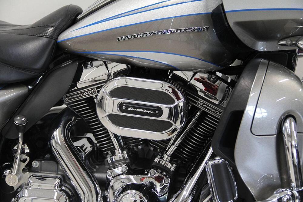 Harley-Davidson 1800 Road Glide Ultra (2014 - 16) - FLTRUSE (4)