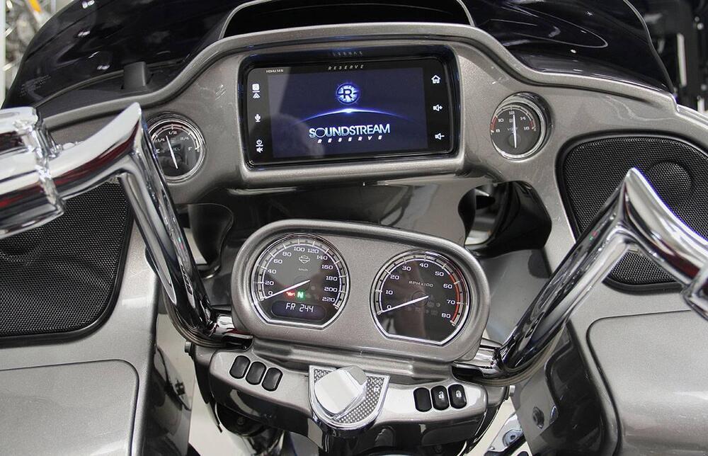 Harley-Davidson 1800 Road Glide Ultra (2014 - 16) - FLTRUSE (15)