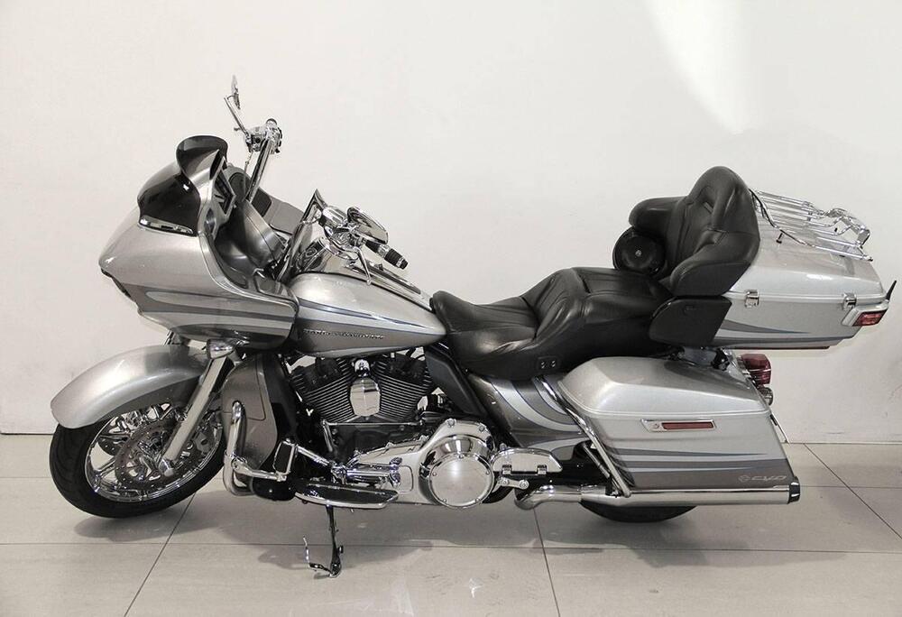 Harley-Davidson 1800 Road Glide Ultra (2014 - 16) - FLTRUSE (12)