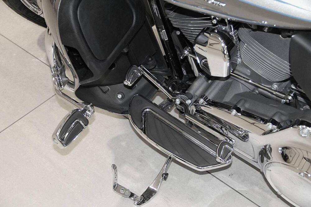 Harley-Davidson 1800 Road Glide Ultra (2014 - 16) - FLTRUSE (18)