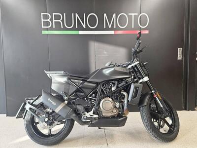 Husqvarna Svartpilen 701 (2019) usata