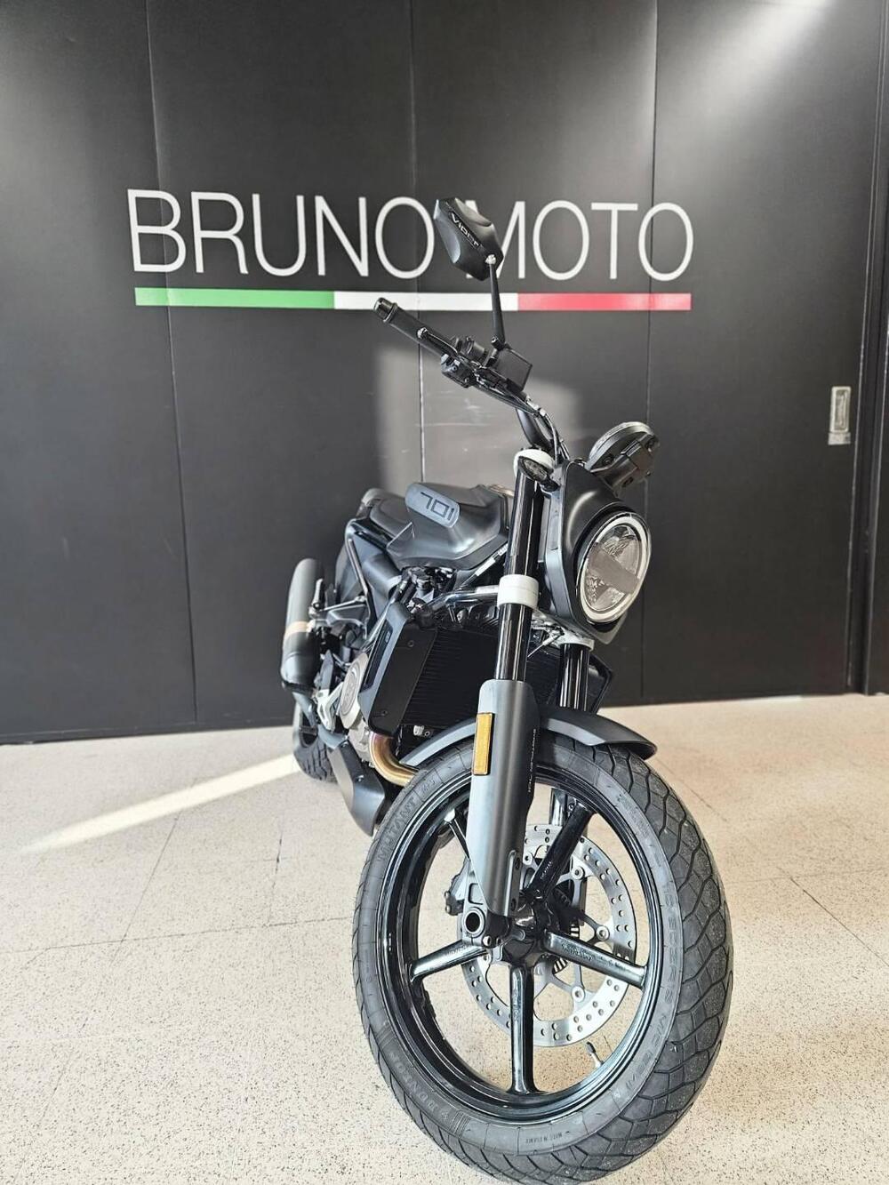 Husqvarna Svartpilen 701 (2019) (6)