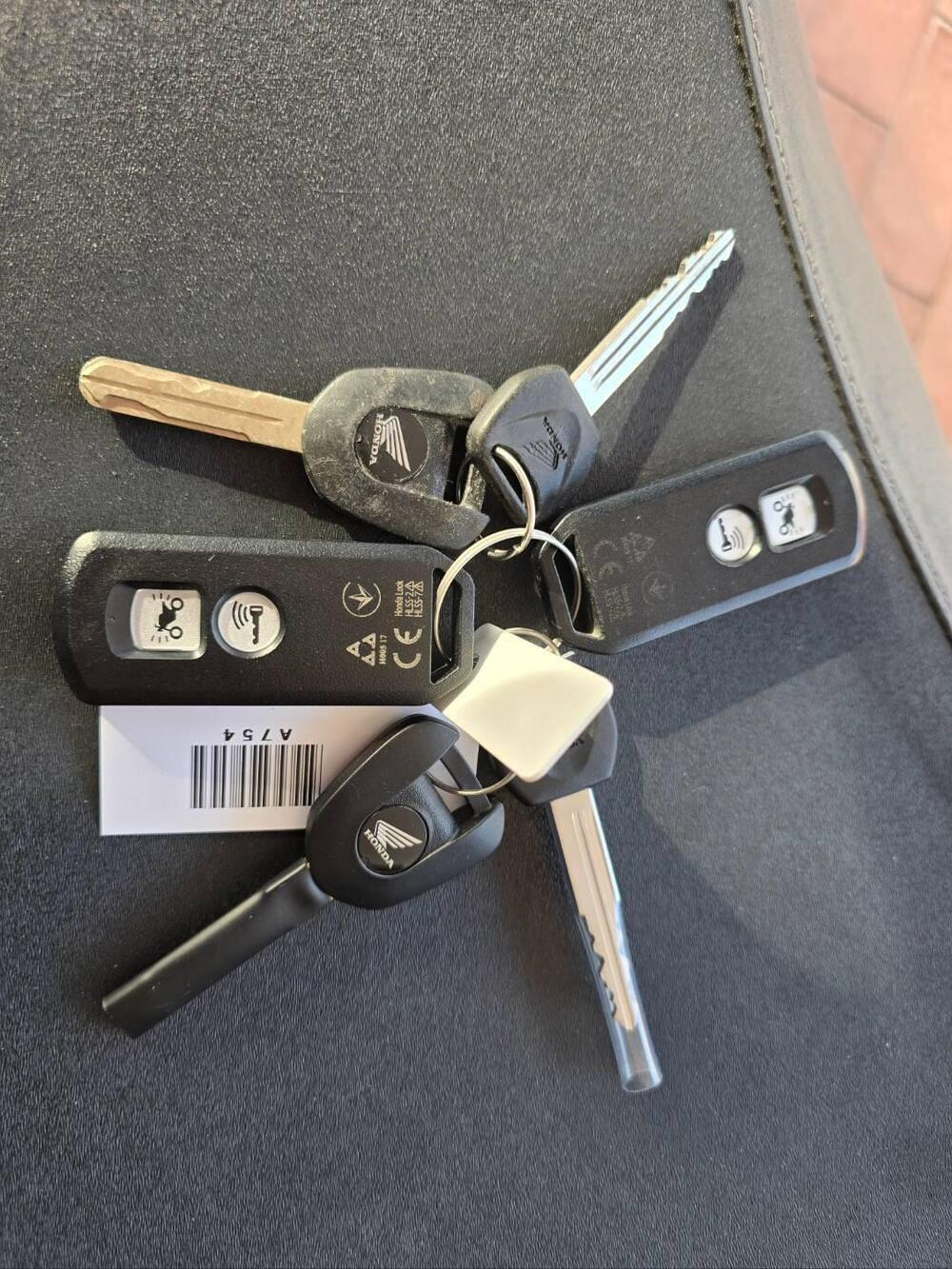 Honda X-ADV 750 DCT Adventure (2021 - 24) (9)