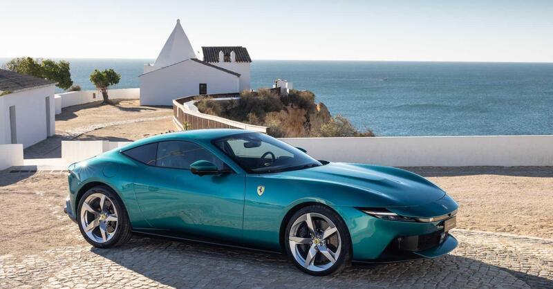 Ferrari Amalfi: 640 CV e design raffinato per la nuova GT che sostituisce la Roma (VIDEO)