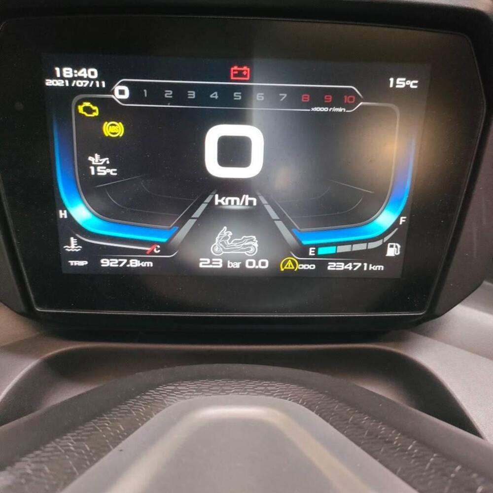 Voge Sfida SR4 MAX (2024 - 25) (4)