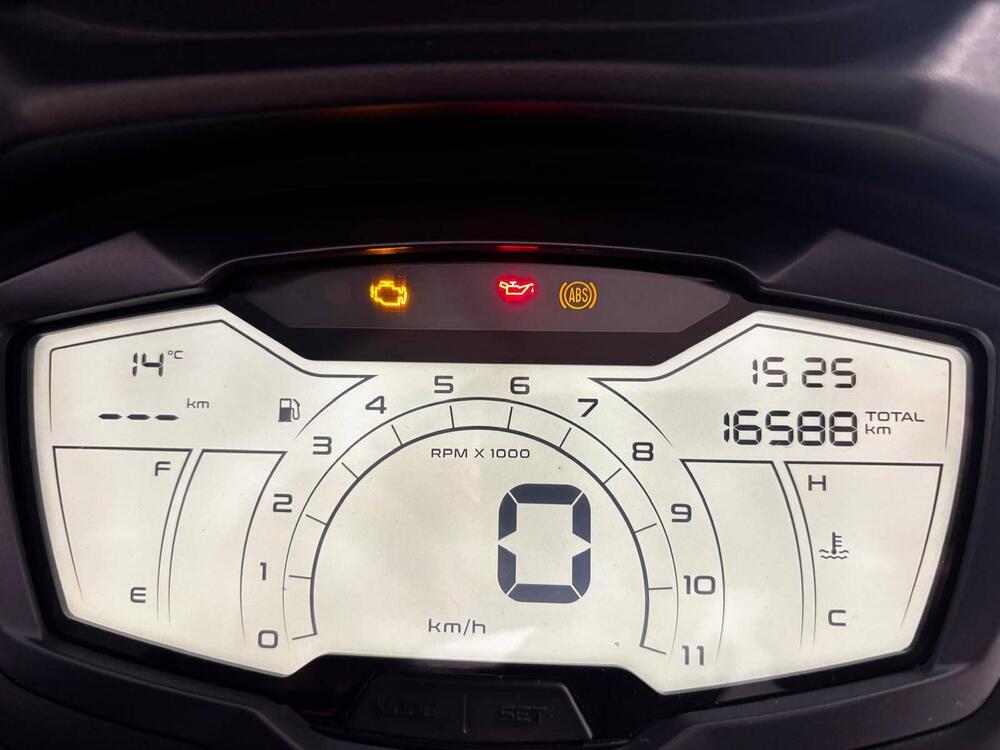 Piaggio Beverly 300 S ABS-ASR (2021 - 25) (12)