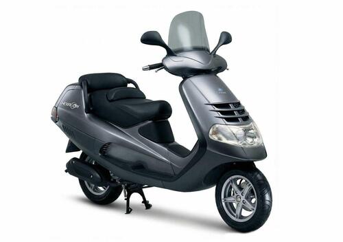 Piaggio Hexagon 125