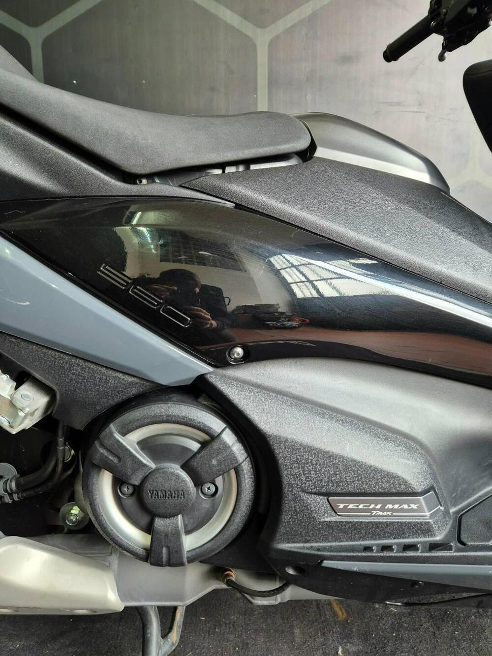 Yamaha T-Max 560 Tech Max (2021) (6)