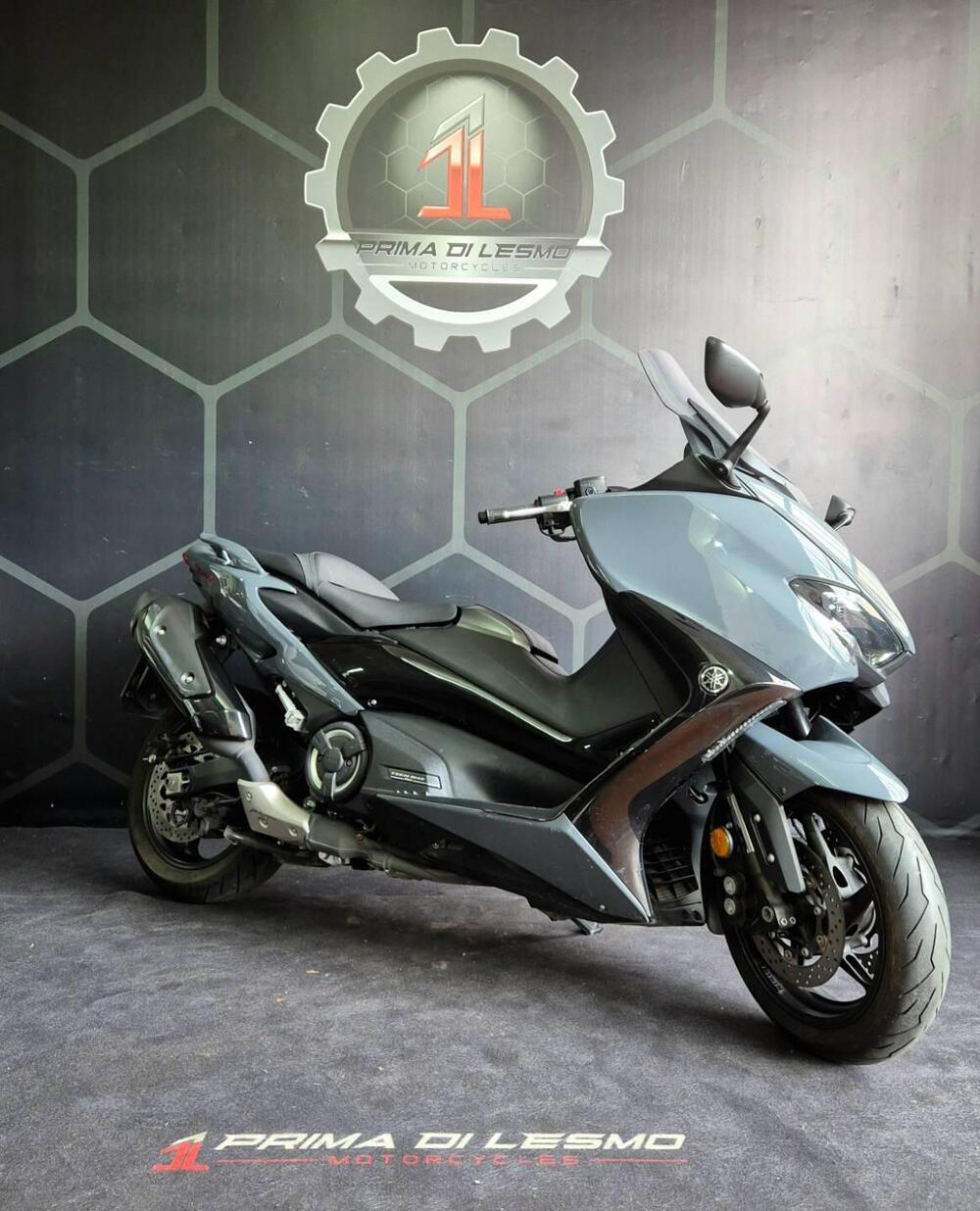 Yamaha T-Max 560 Tech Max (2021) (5)