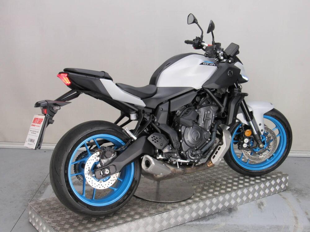 Yamaha MT-07 Y-AMT (2025) (6)