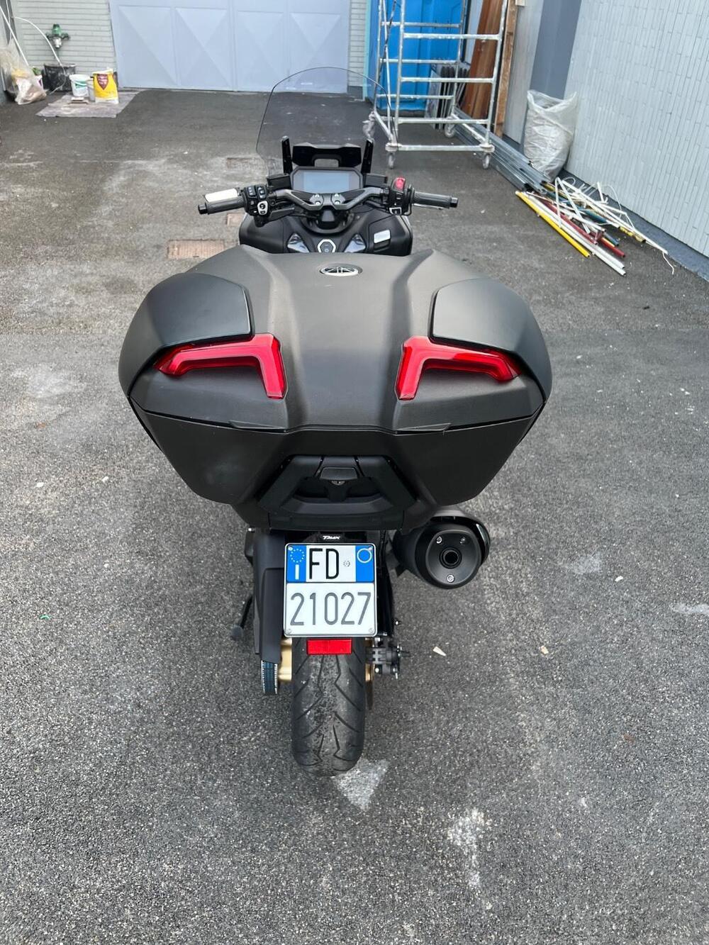 Yamaha T-Max 560 Tech Max (2022 - 24) (2)