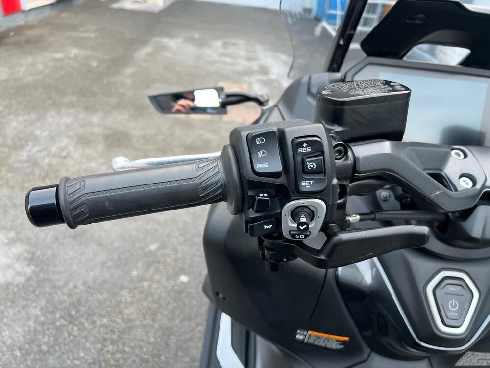 Yamaha T-Max 560 Tech Max (2022 - 24) (11)