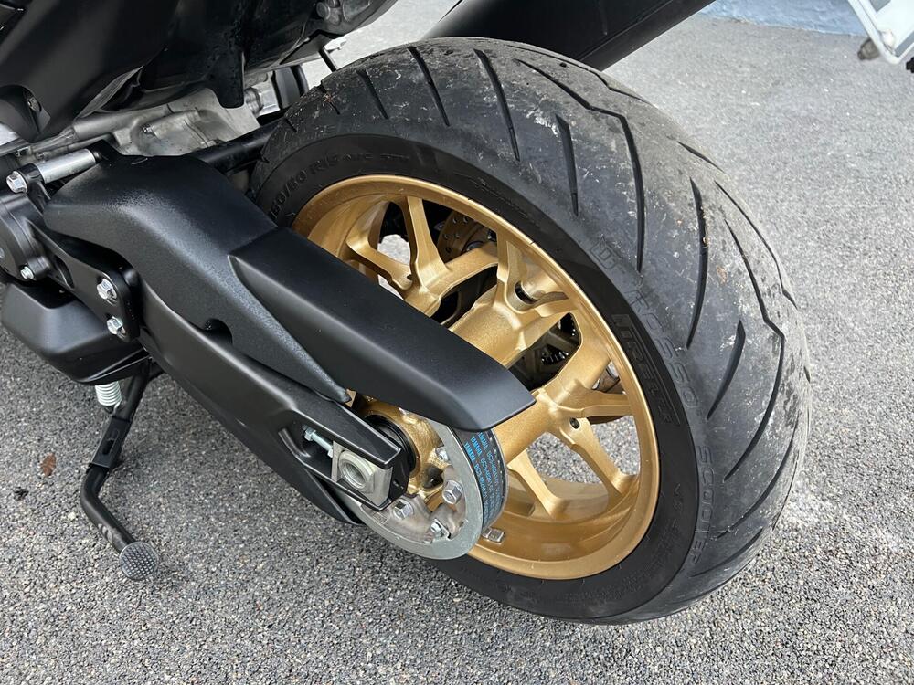 Yamaha T-Max 560 Tech Max (2022 - 24) (19)