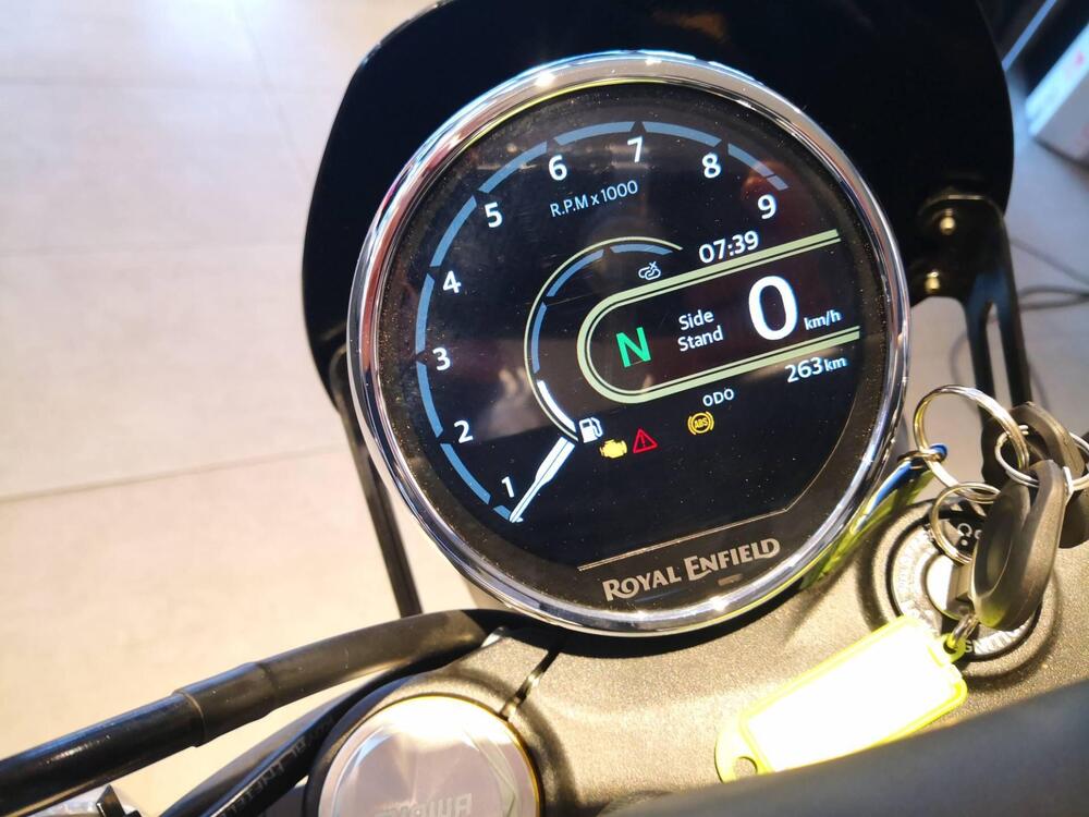 Royal Enfield Bear 650 (2025) (12)