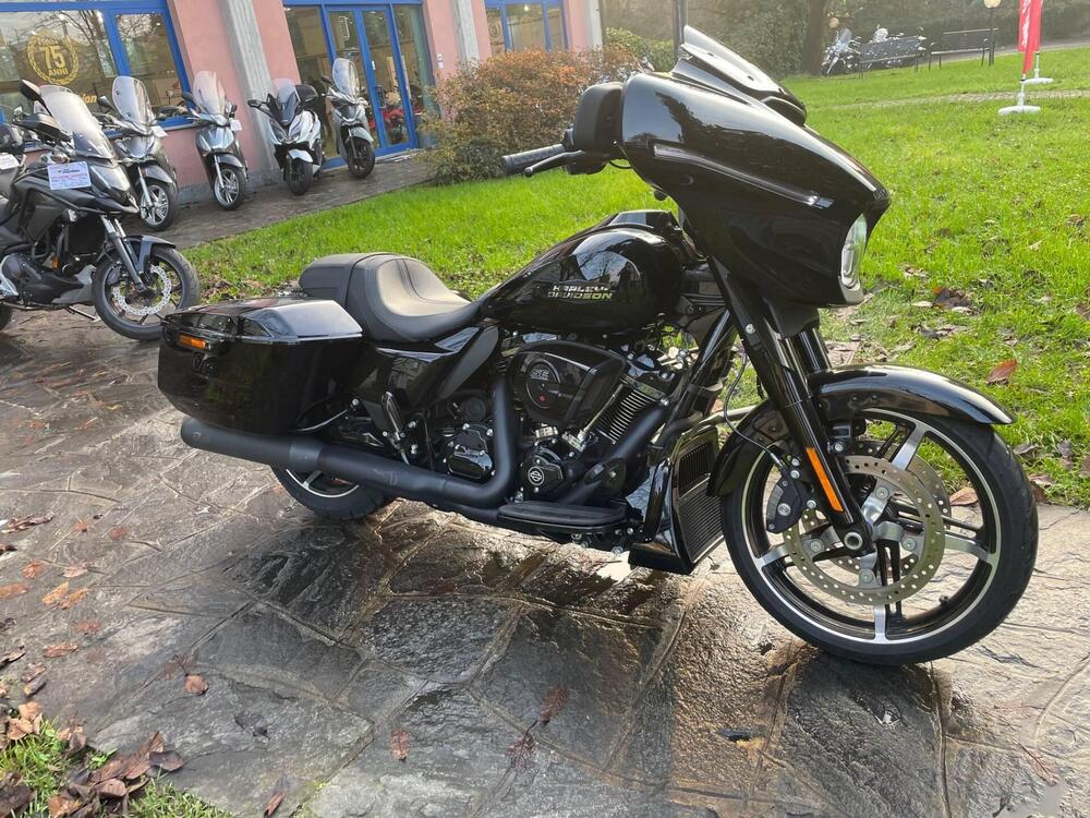 Harley-Davidson Street Glide (2024 - 25) (2)