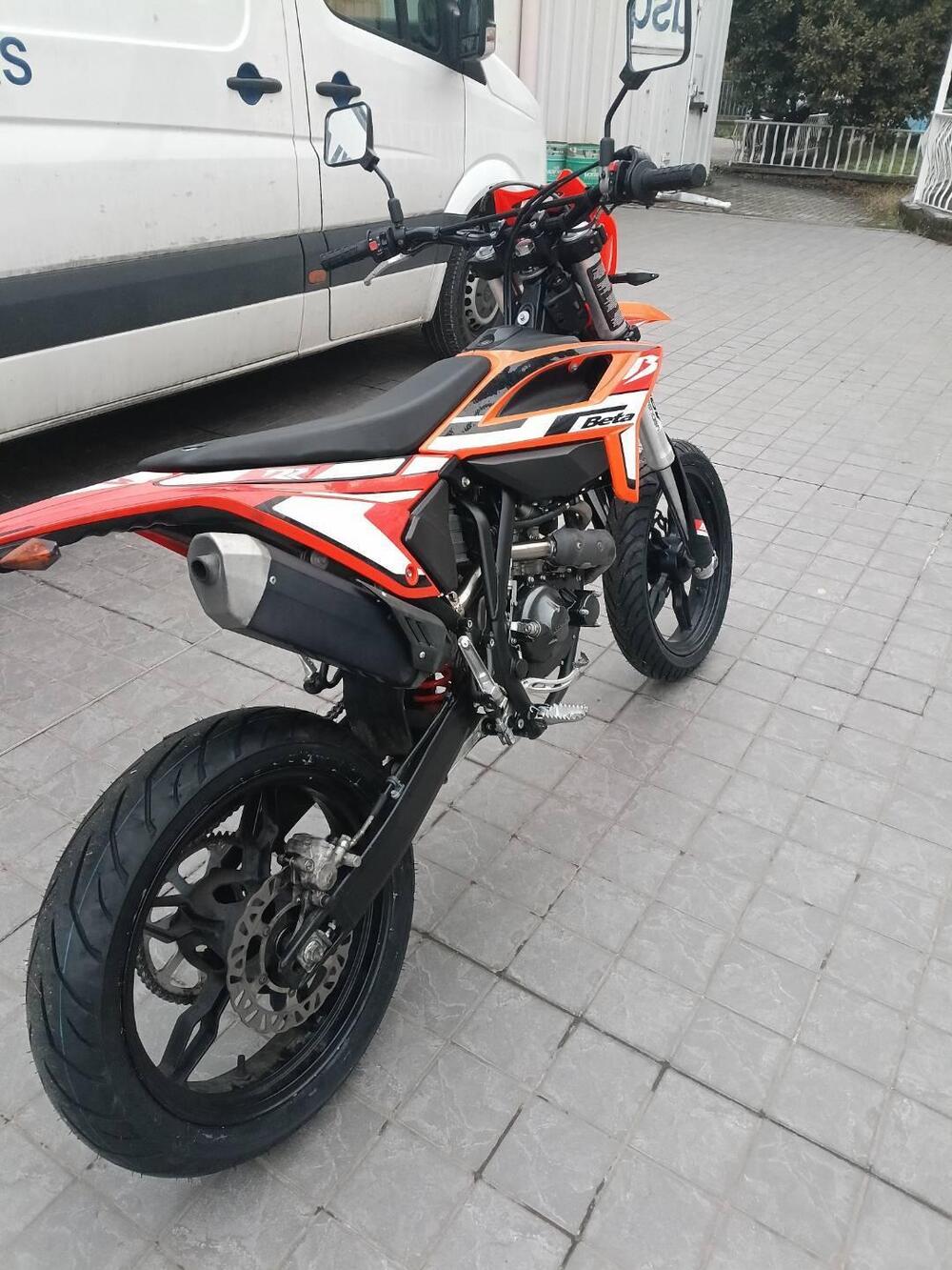 Betamotor RR 125 4T Motard R (2023 - 24) (4)