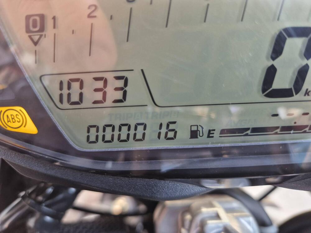 Suzuki SV650 (2021 - 24) (4)