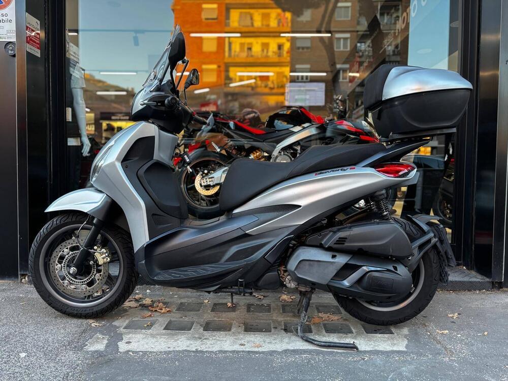 Piaggio Beverly 300 S ABS-ASR (2021 - 25) (10)