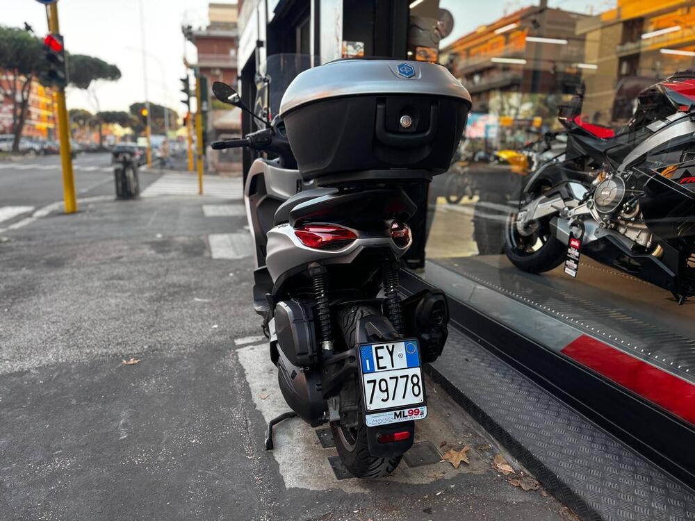 Piaggio Beverly 300 S ABS-ASR (2021 - 25) (11)