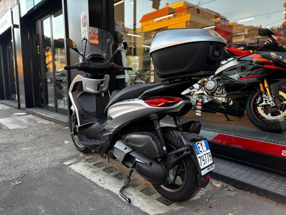 Piaggio Beverly 300 S ABS-ASR (2021 - 25) (12)