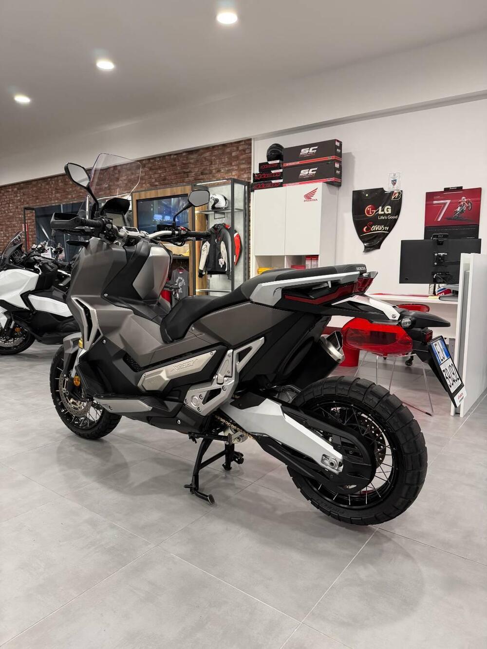 Honda X-ADV 750 (2017) (4)