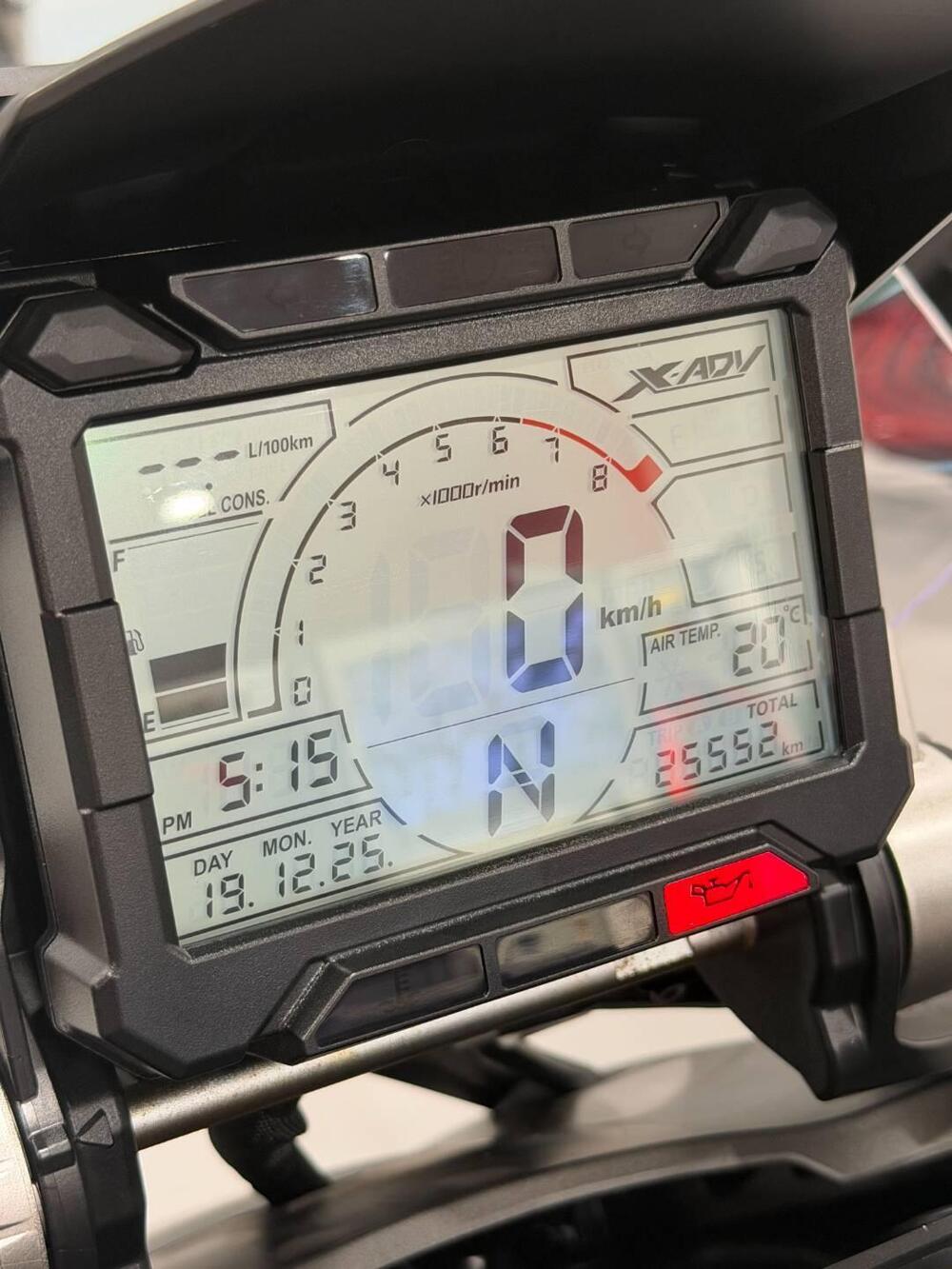 Honda X-ADV 750 (2017) (17)