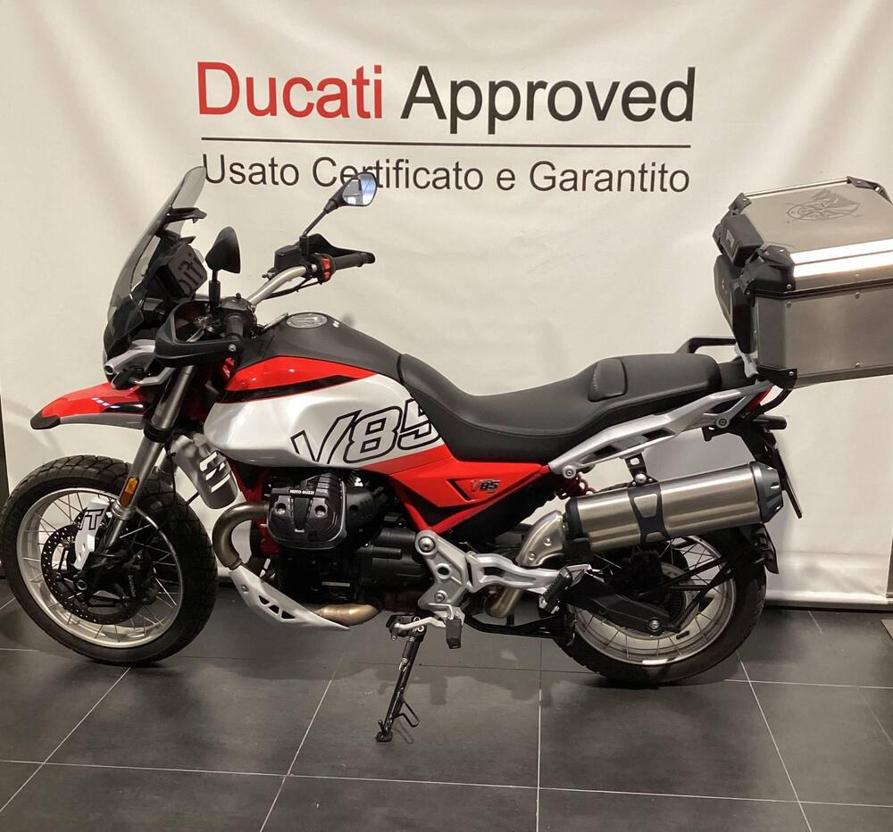 Moto Guzzi V85 TT (2024 - 25) (3)