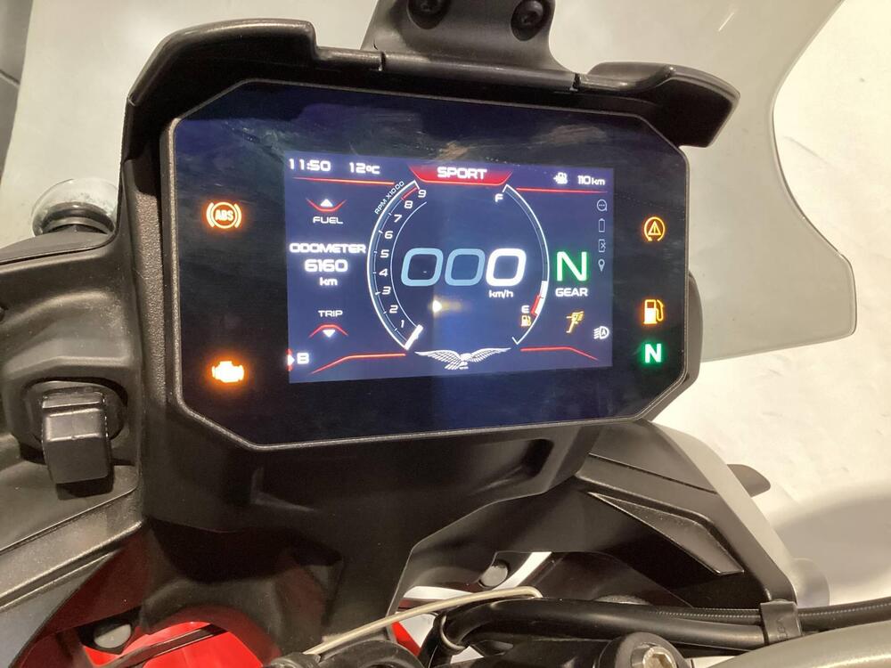 Moto Guzzi V85 TT (2024 - 25) (5)