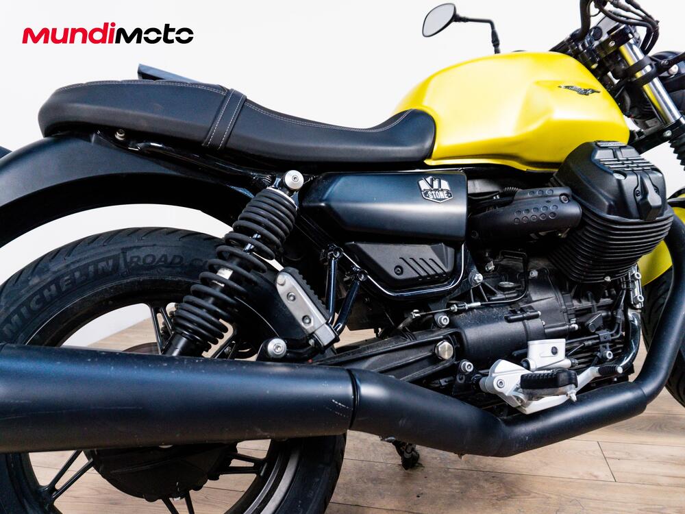 Moto Guzzi V7 850 Stone Special Abs (2021) (4)